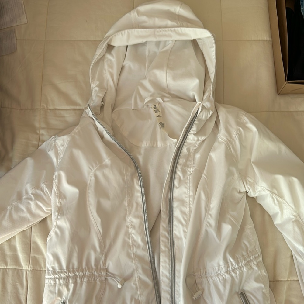 Lululemon Pleated Windbreaker Hoodie Jacket